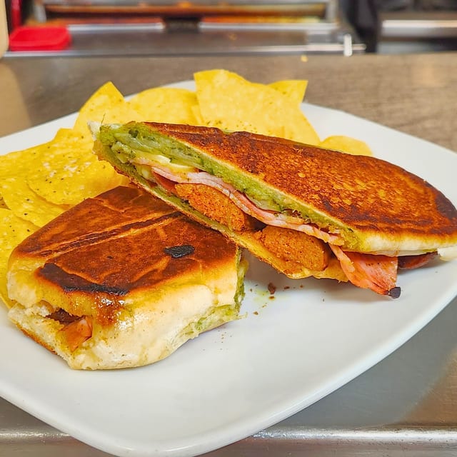 Choripanini.