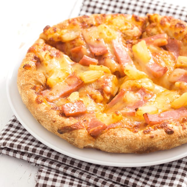Maui Wowie Pizza.