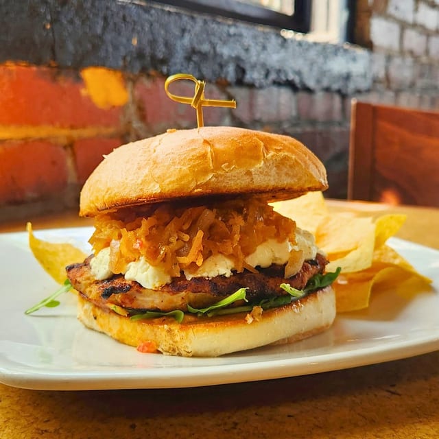 Chicken'n Chutney Burger.